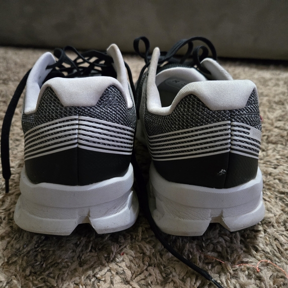 On Vloudgo Black/Glacier Size 10 - Picture 4 of 6